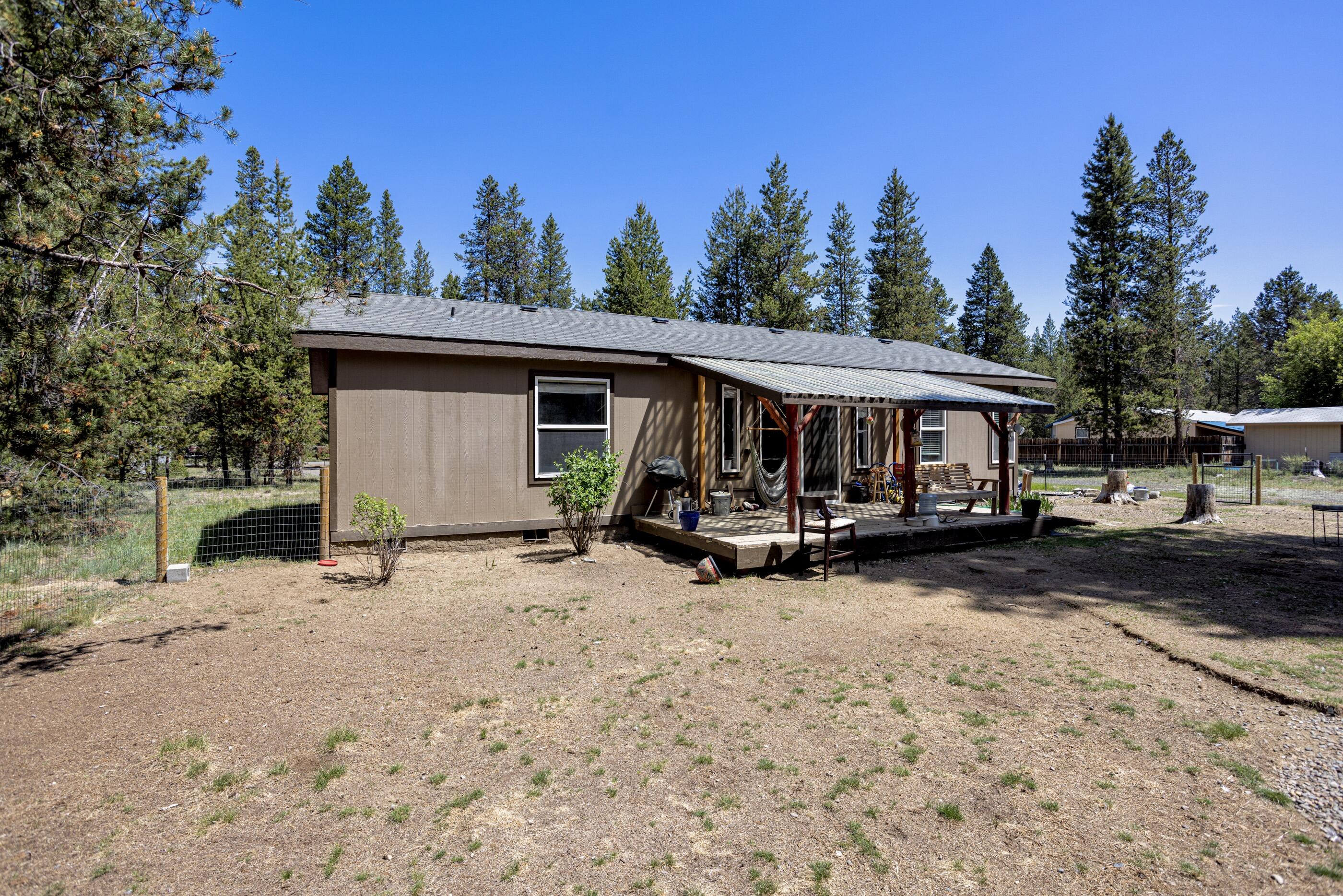 Los Pinos - Residential