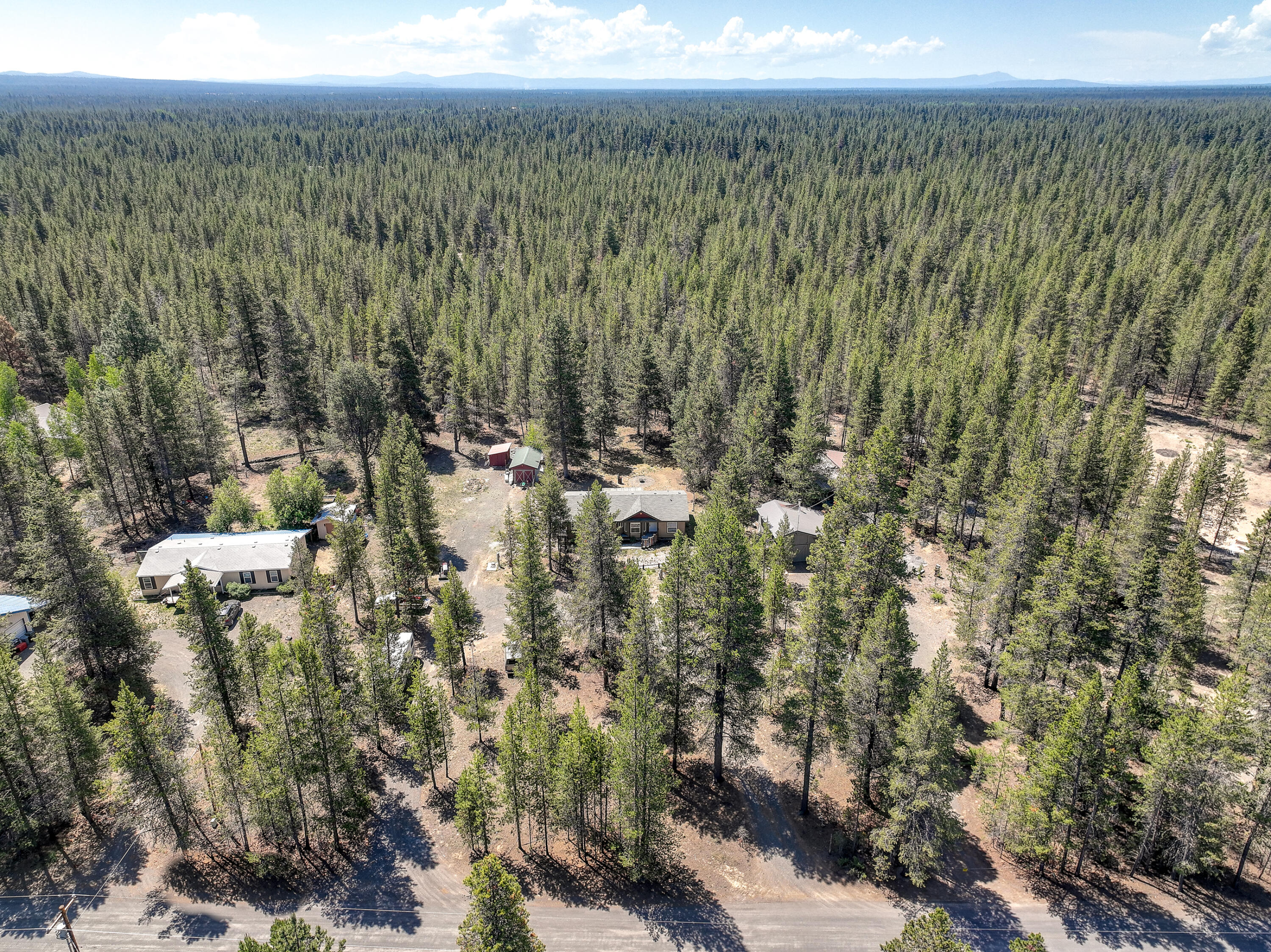 Los Pinos - Residential