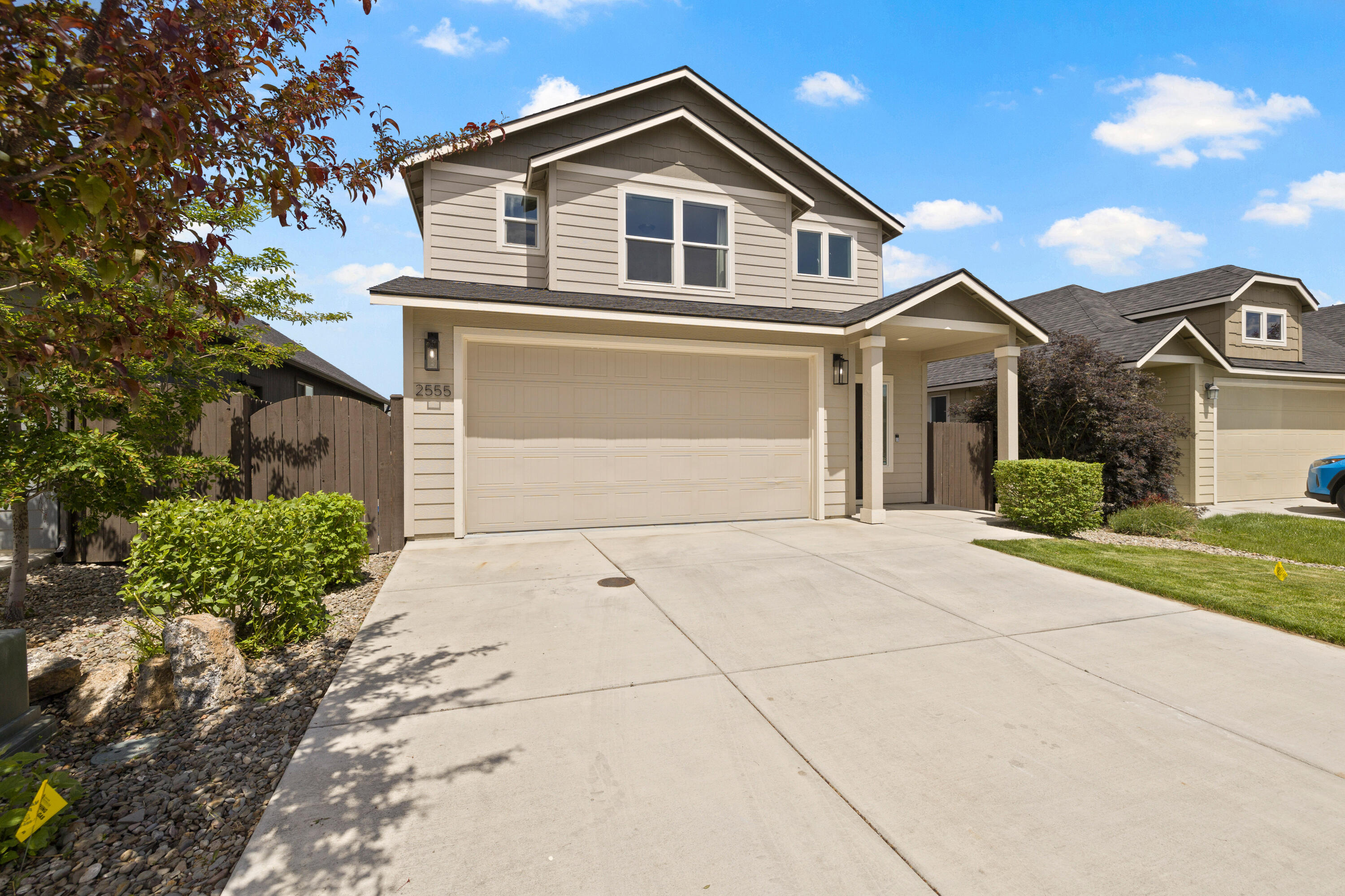 2555 NW Ivy Way