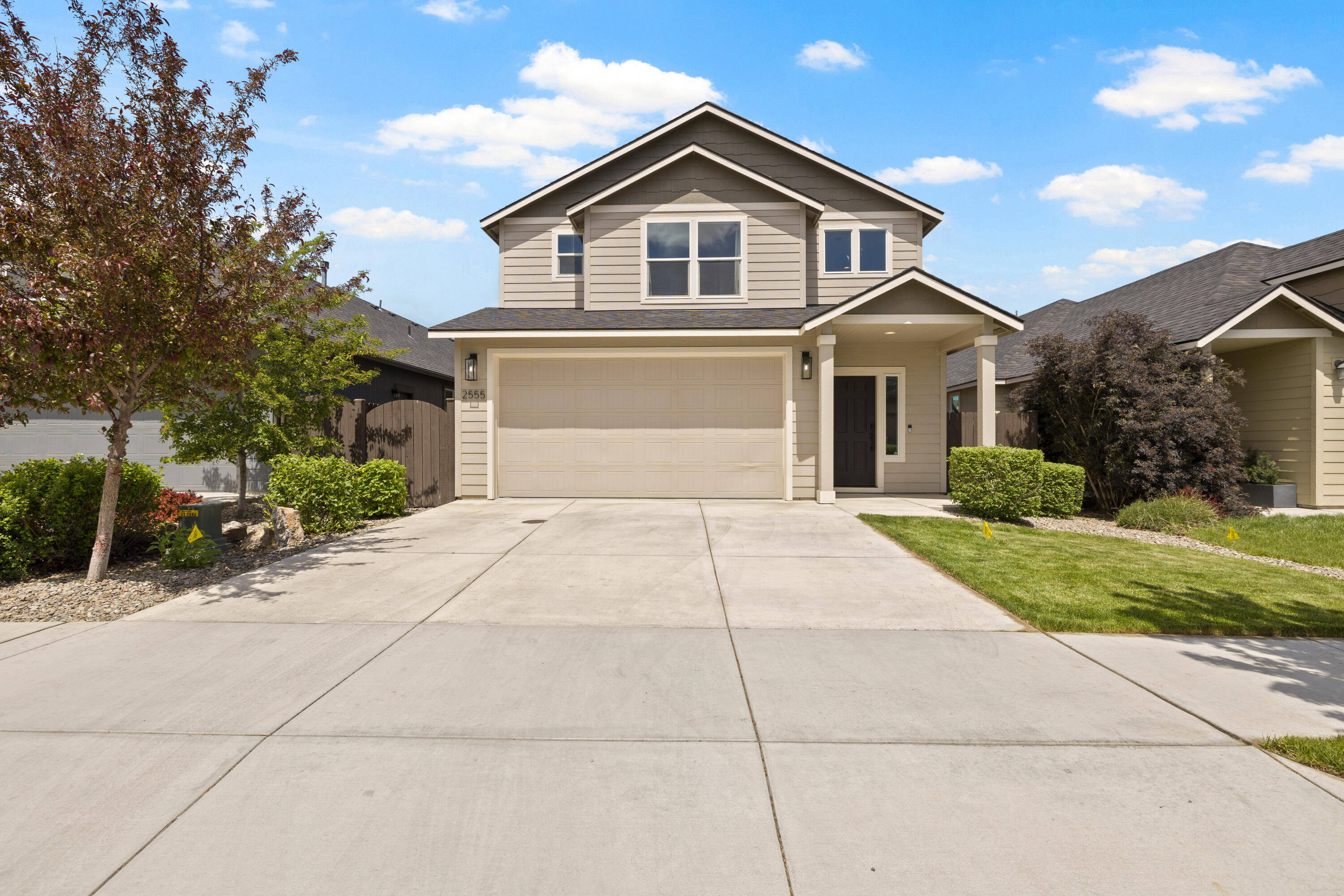 2555 NW Ivy Way