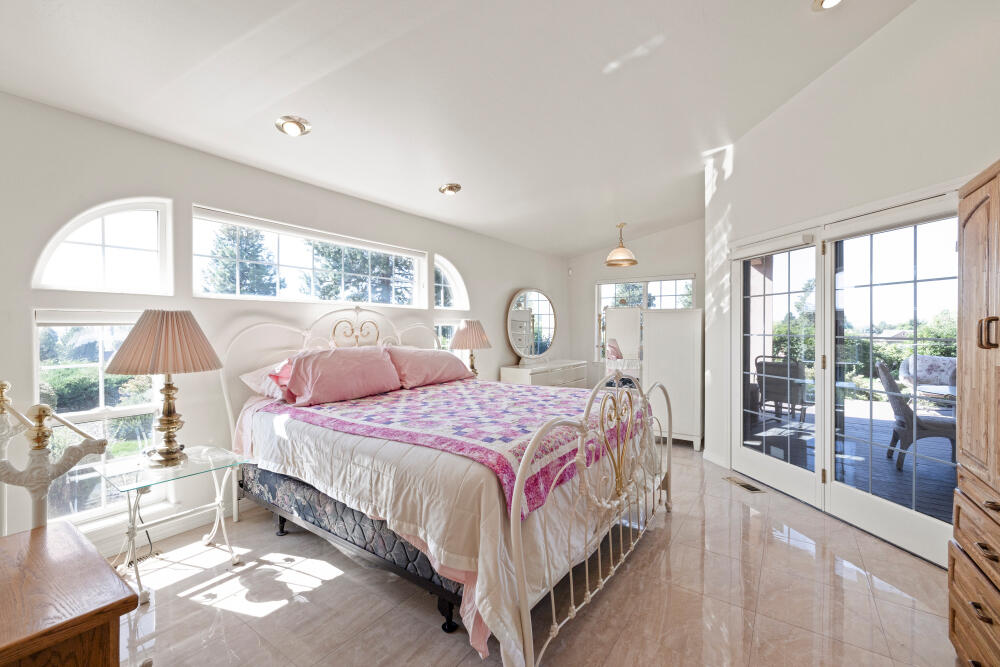 Shield Crest - Residential