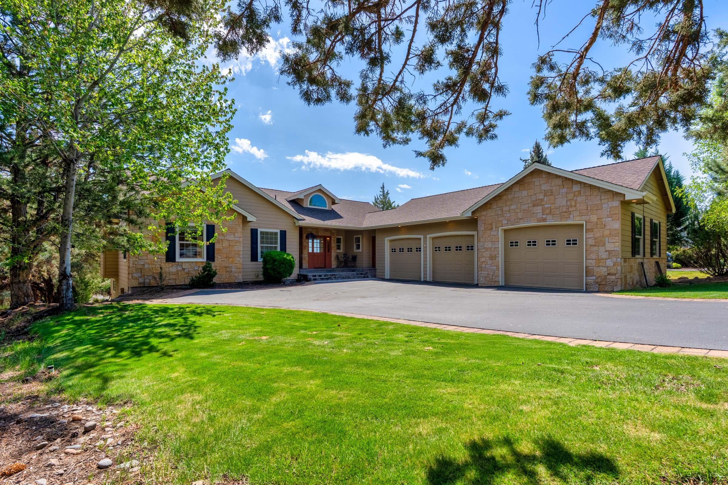 1580 Murrelet Drive