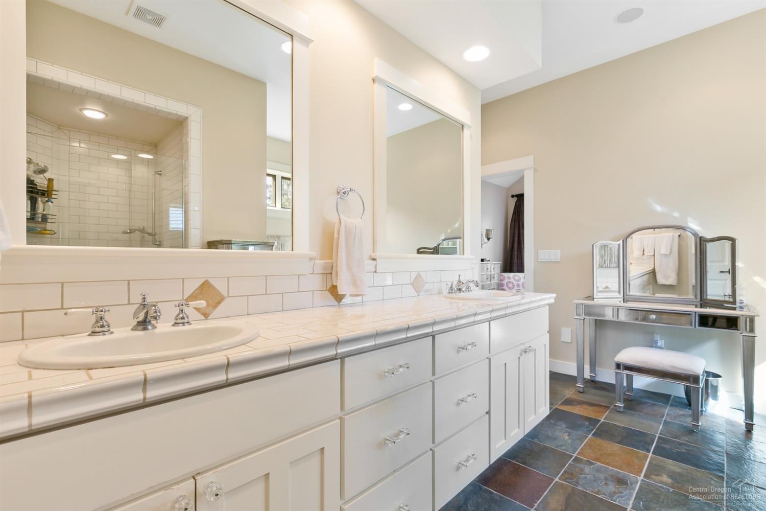 Broken Top - Residential