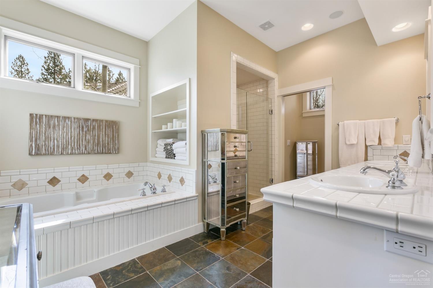 Broken Top - Residential