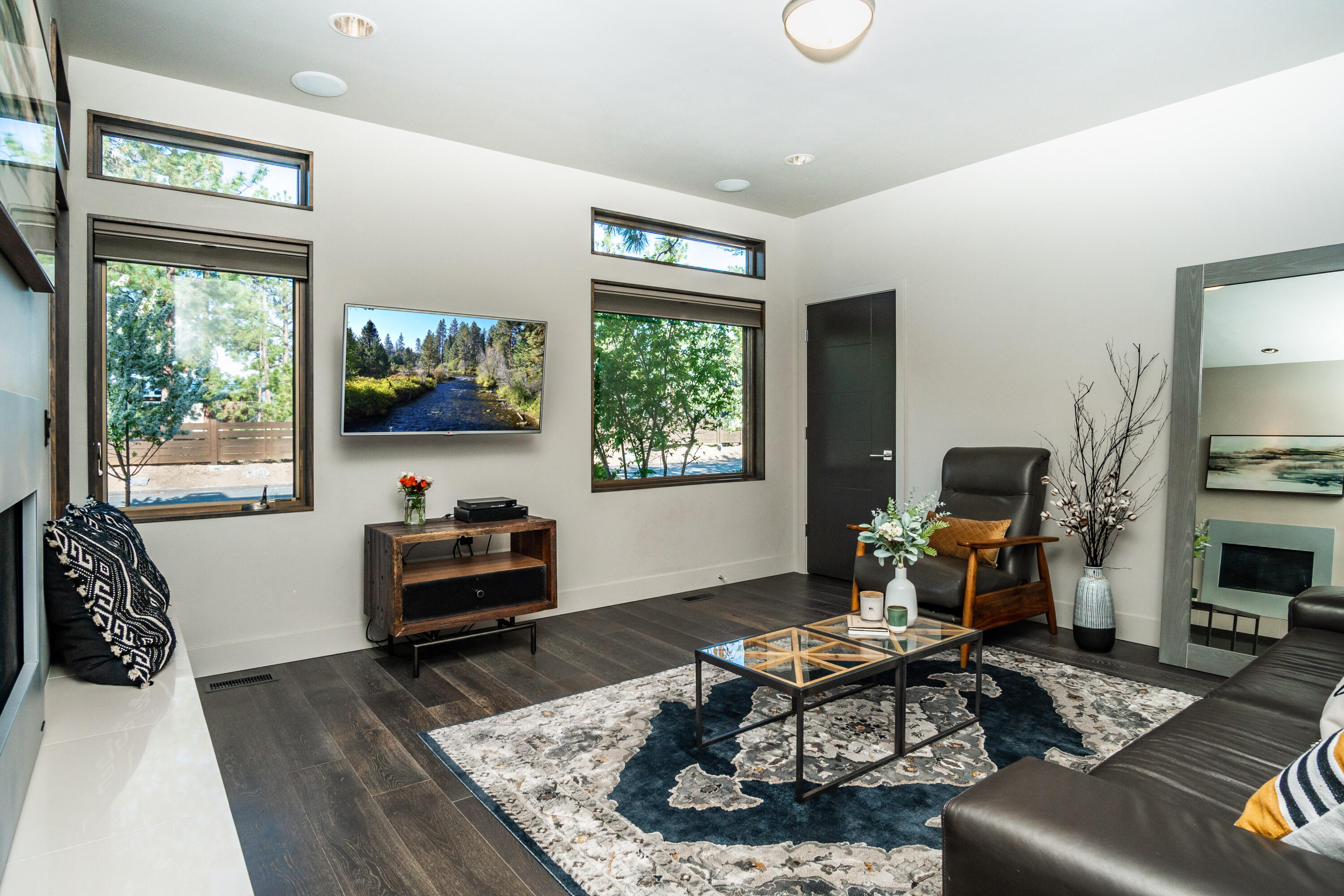 Three Pines - Residential