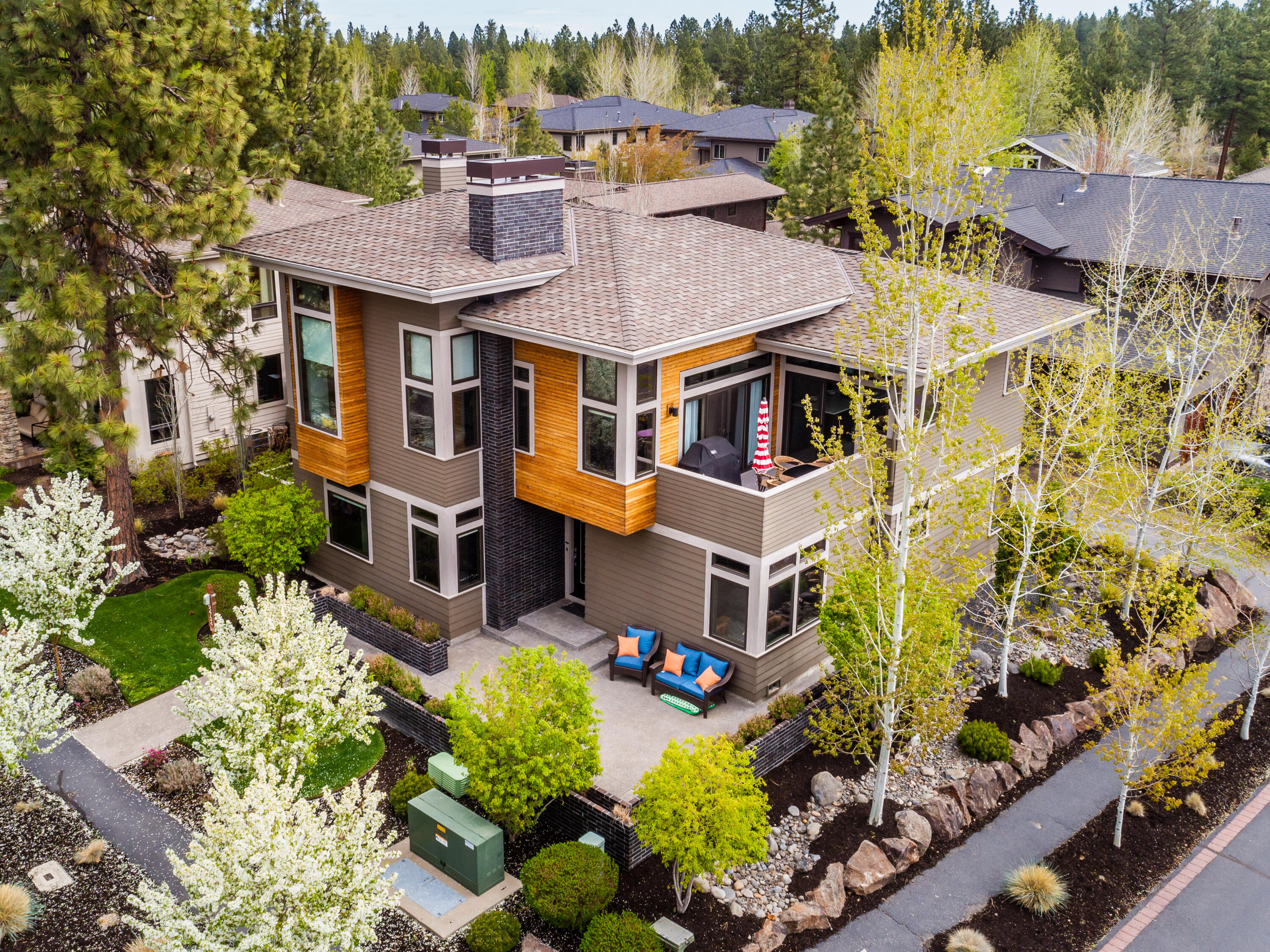 Three Pines - Residential