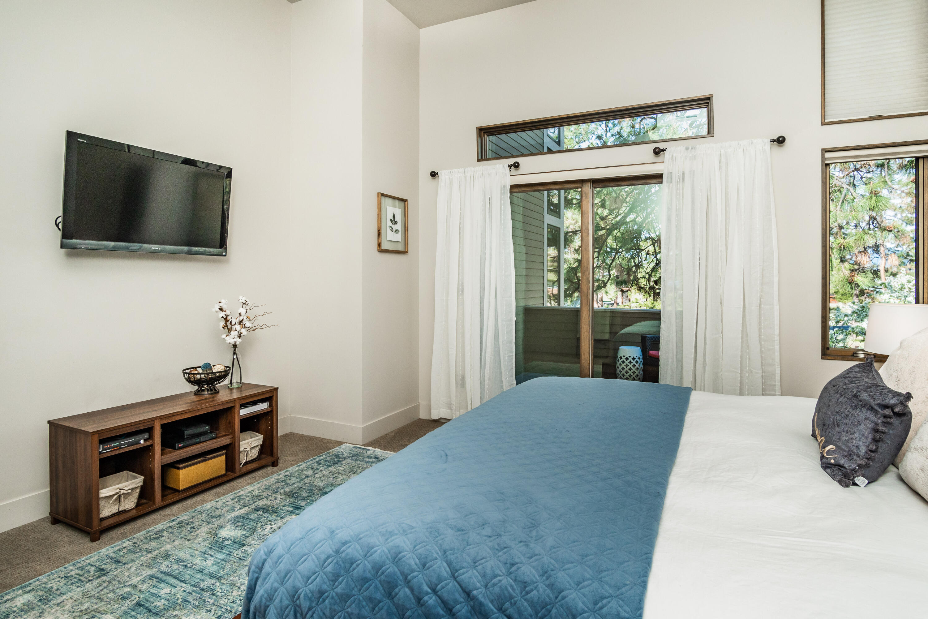 Three Pines - Residential