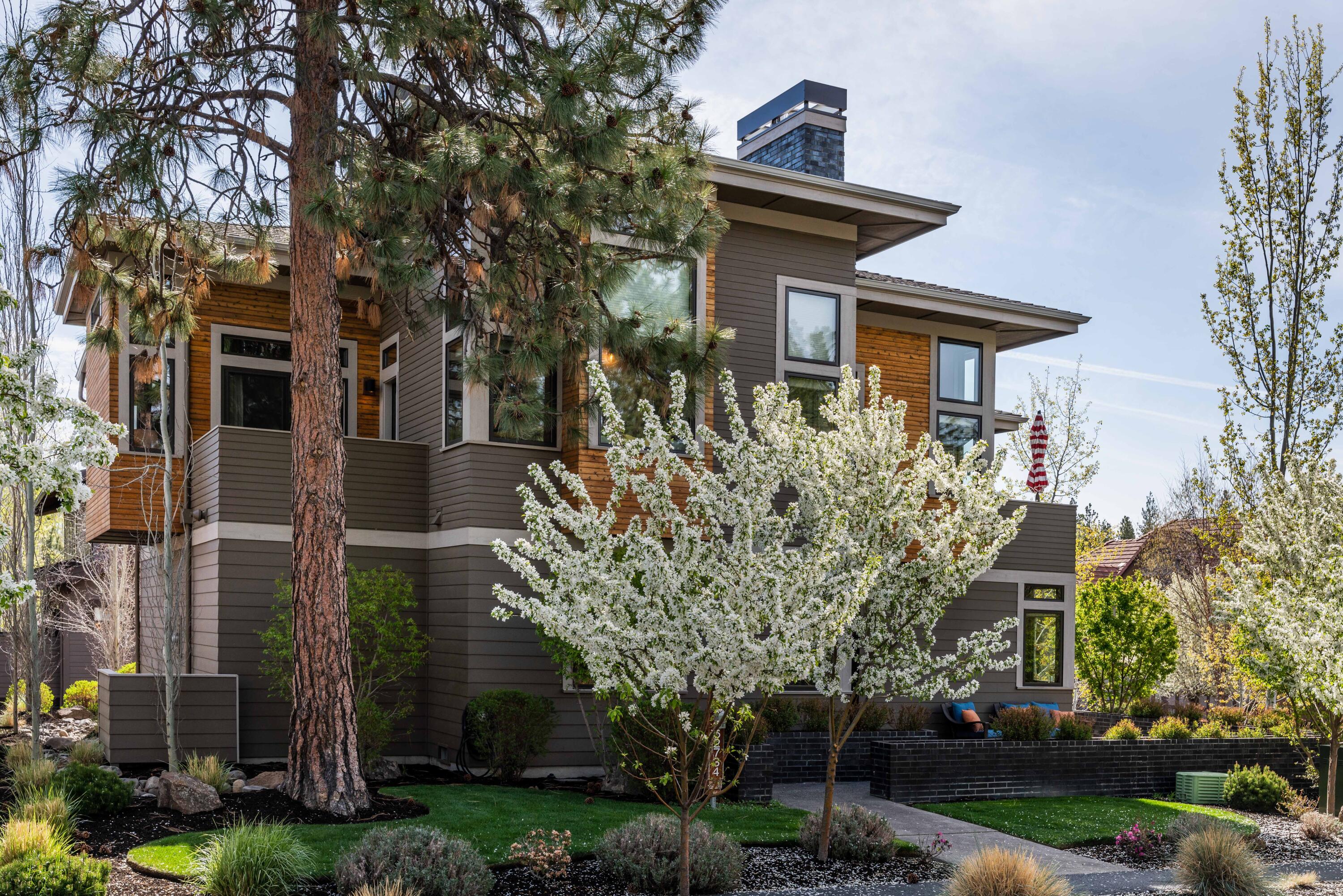 Three Pines - Residential