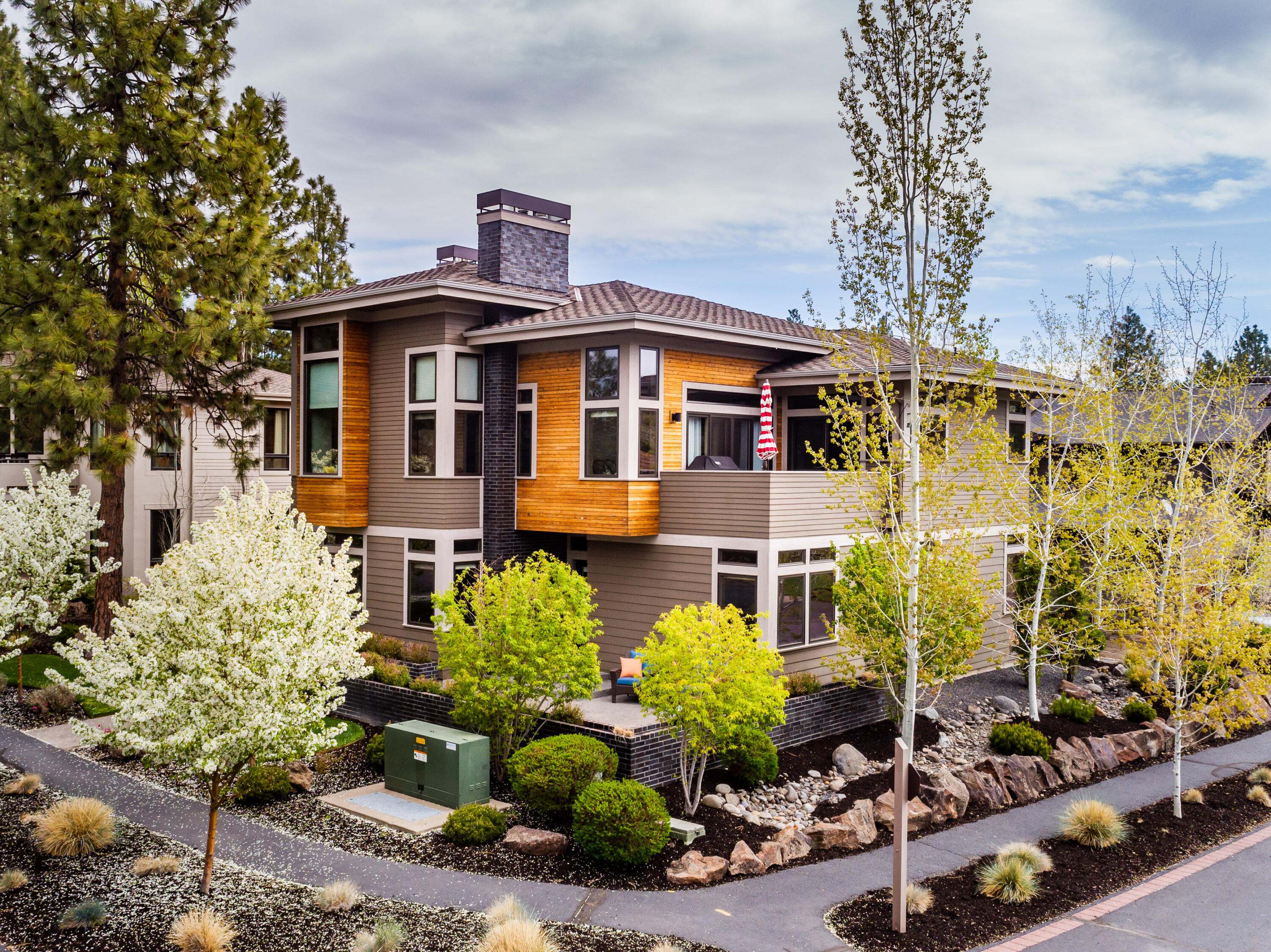 Three Pines - Residential