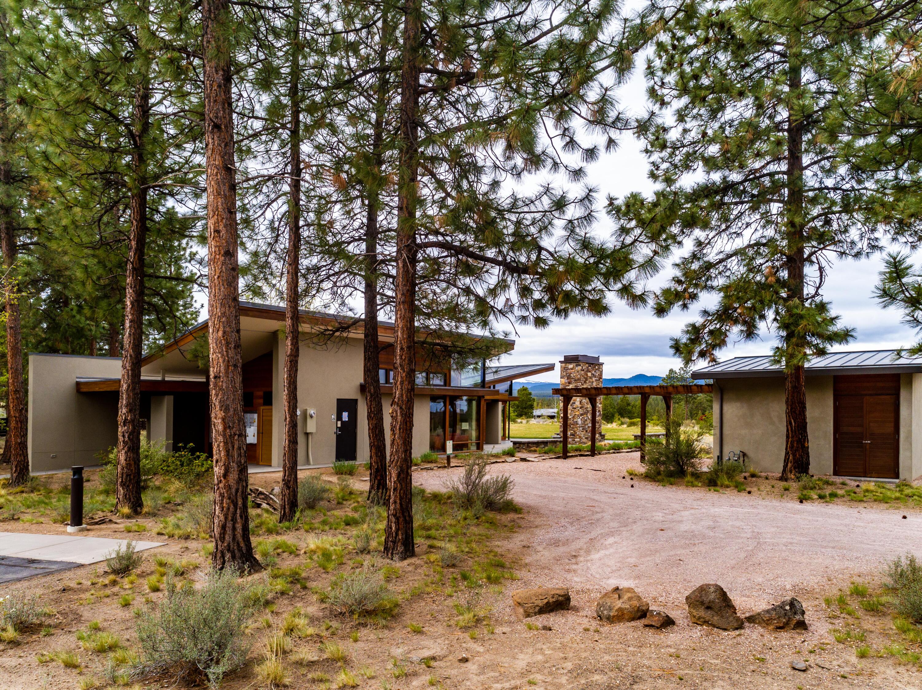 Three Pines - Residential