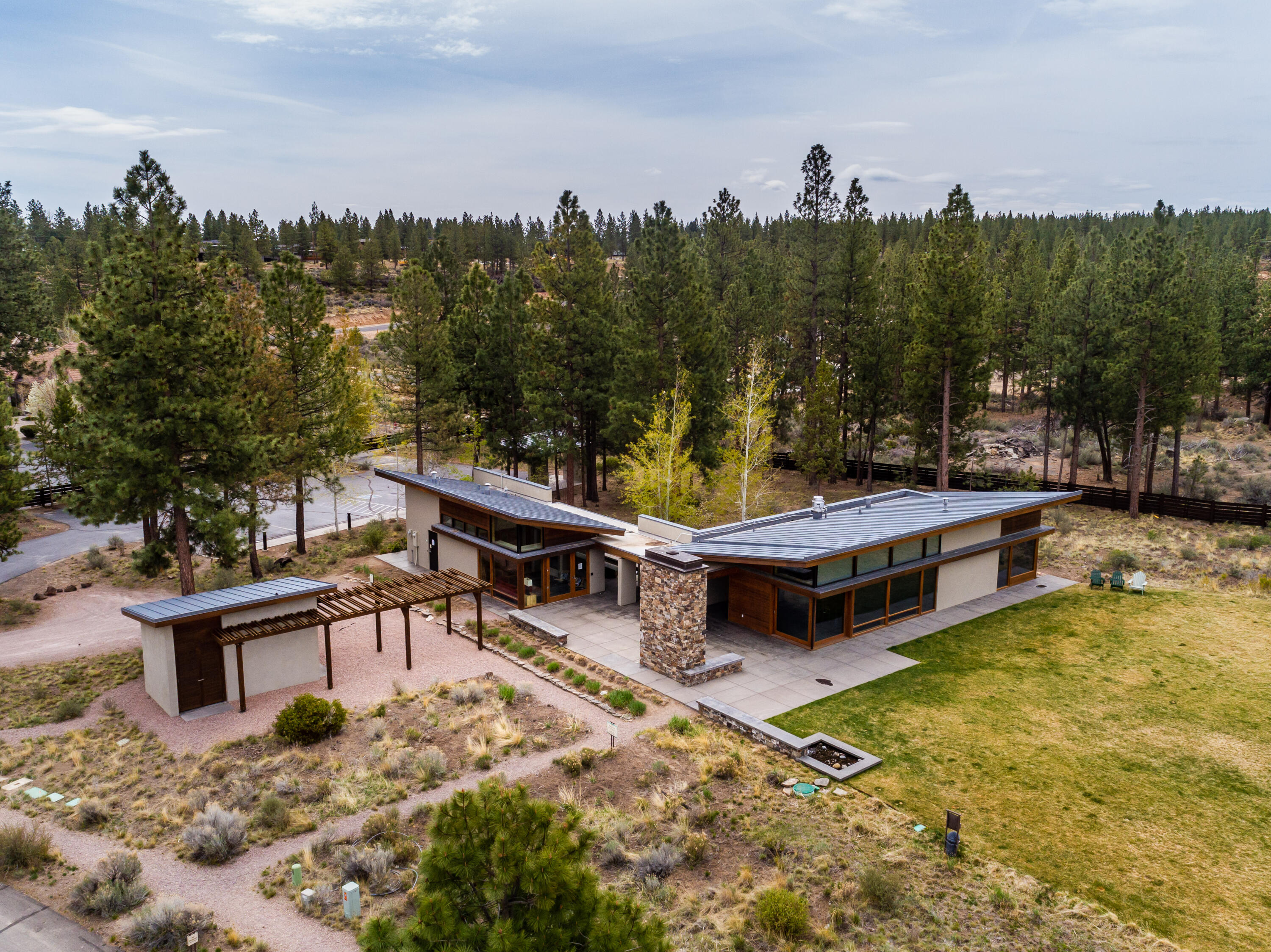 Three Pines - Residential