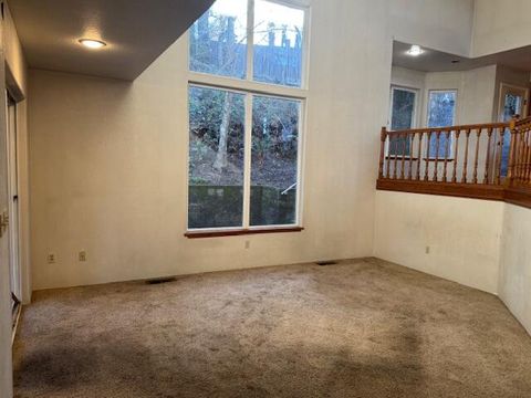 Tiny photo for 1986 Kelly Way, Grants Pass, OR 97527 (MLS # 220215518)