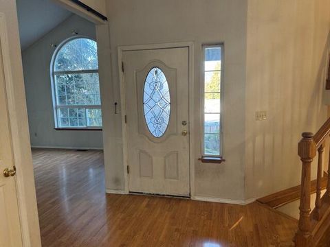 Tiny photo for 1986 Kelly Way, Grants Pass, OR 97527 (MLS # 220215518)