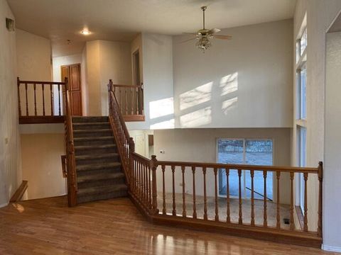 Tiny photo for 1986 Kelly Way, Grants Pass, OR 97527 (MLS # 220215518)