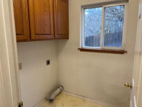 Tiny photo for 1986 Kelly Way, Grants Pass, OR 97527 (MLS # 220215518)