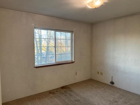 Tiny photo for 1986 Kelly Way, Grants Pass, OR 97527 (MLS # 220215518)