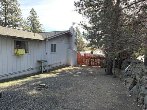 Tiny photo for 20221 Silver Sage Street, Bend, OR 97702 (MLS # 220213385)