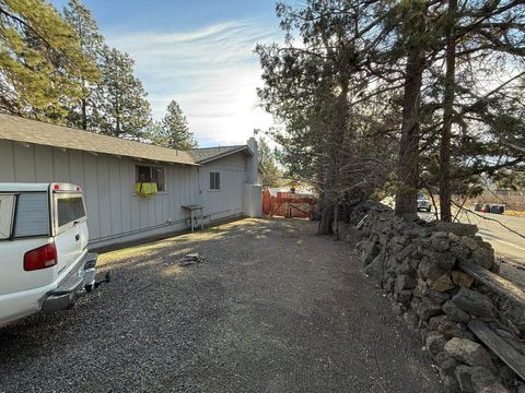 Tiny photo for 20221 Silver Sage Street, Bend, OR 97702 (MLS # 220213385)