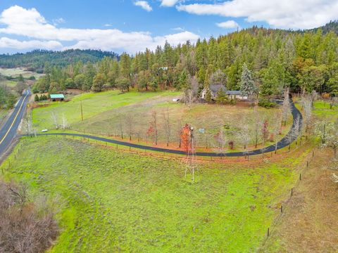 Photo of 6333 Sterling Creek Road, Jacksonville, OR 97530 (MLS # 220213224)