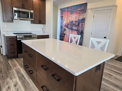 Tiny photo for 15900 SE Winchester Loop, Prineville, OR 97754 (MLS # 220217336)