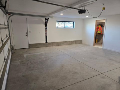 Tiny photo for 15900 SE Winchester Loop, Prineville, OR 97754 (MLS # 220217336)