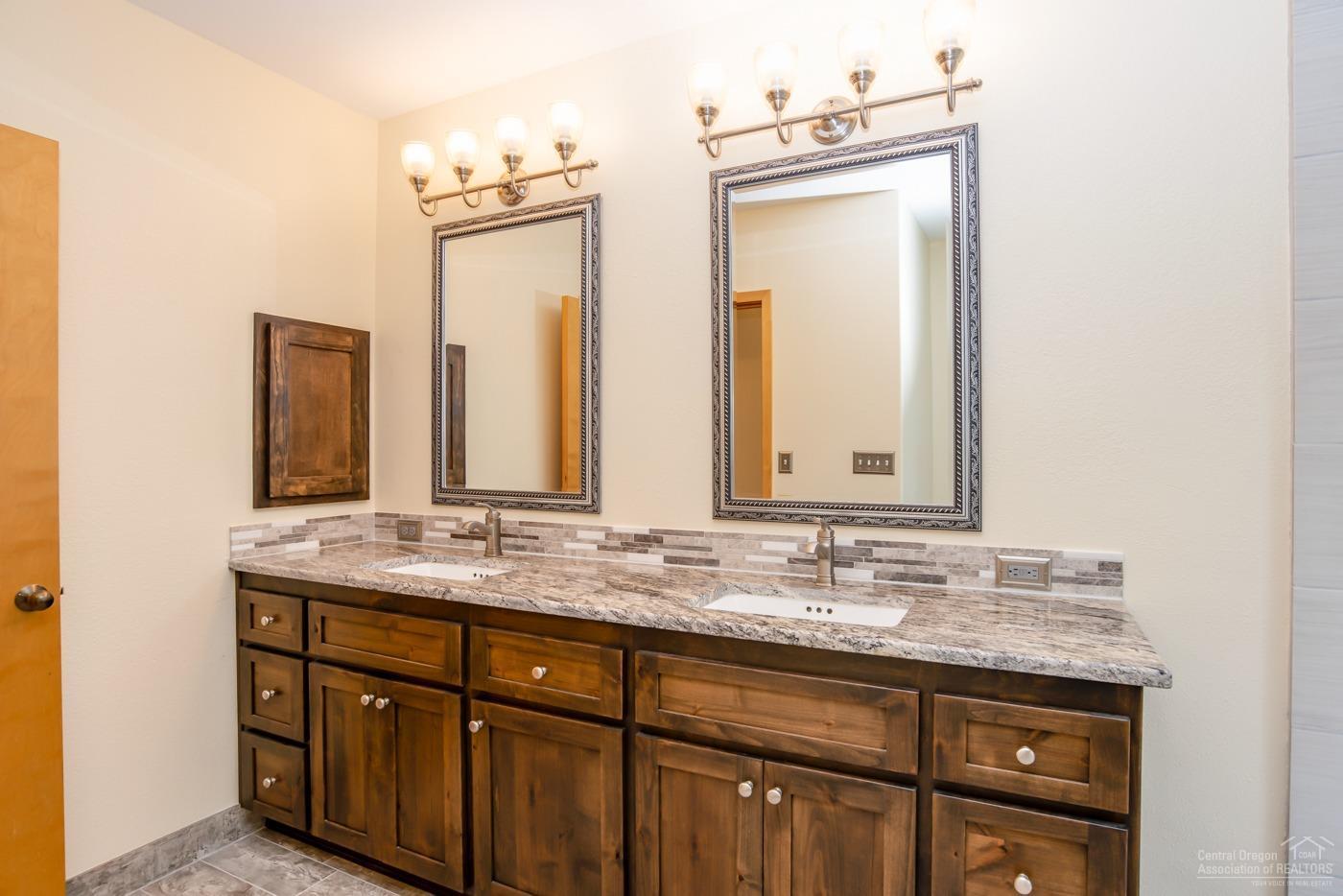 Broken Top - Residential