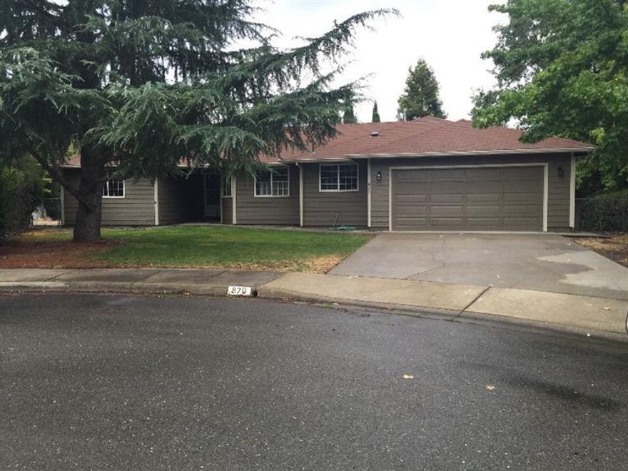 Single Level, 3/2 ready to move in. New interior and exterior paint. New flooring. New plumbing fixtures and lighting. New counters in both baths. New stainless steel gas stove, vent hood, stainless steel dishwasher and garbage disposal in the kitchen. Nice court location. Good sized back yard. GPID access in the rear. Well water! Grants Pass School District! Not many this nice and ready to move in. Hurry!!