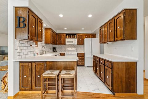Tiny photo for 5081 Southview Drive, Klamath Falls, OR 97603 (MLS # 220219380)