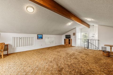 Tiny photo for 5081 Southview Drive, Klamath Falls, OR 97603 (MLS # 220219380)