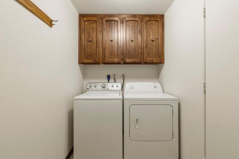 Tiny photo for 5081 Southview Drive, Klamath Falls, OR 97603 (MLS # 220219380)