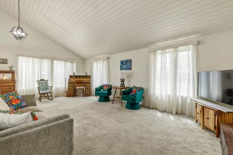 Tiny photo for 5081 Southview Drive, Klamath Falls, OR 97603 (MLS # 220219380)