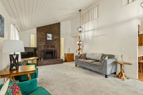 Tiny photo for 5081 Southview Drive, Klamath Falls, OR 97603 (MLS # 220219380)