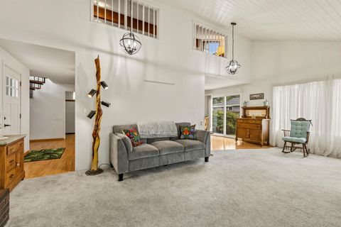 Tiny photo for 5081 Southview Drive, Klamath Falls, OR 97603 (MLS # 220219380)