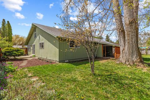 Tiny photo for 5081 Southview Drive, Klamath Falls, OR 97603 (MLS # 220219380)