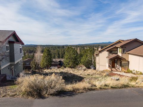 1828 SW Troon Avenue Bend OR 97702