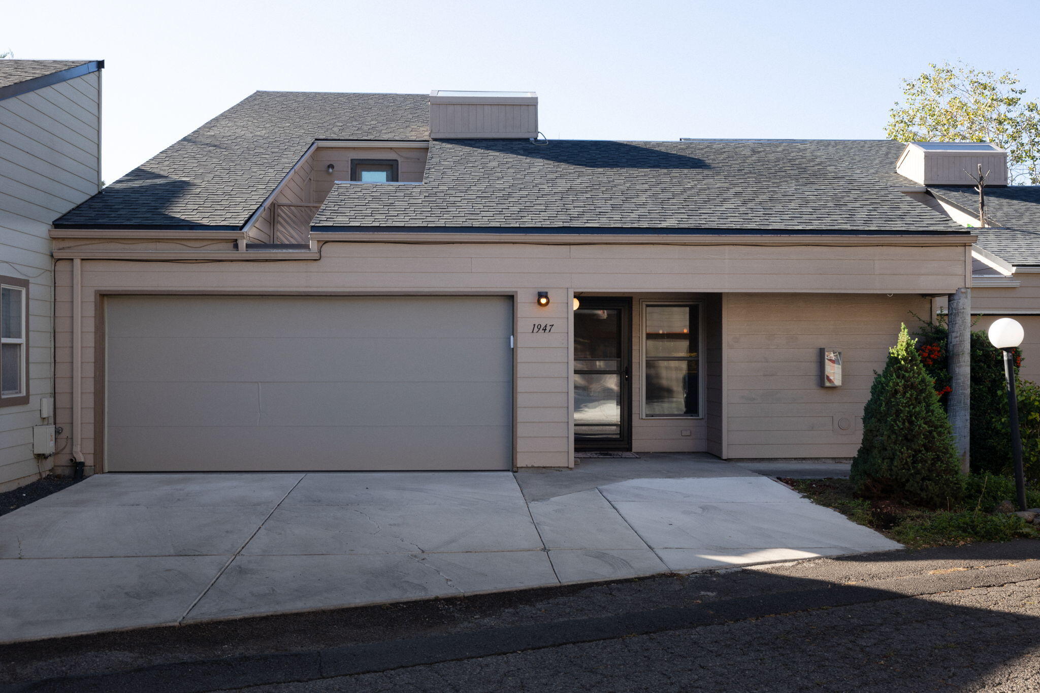 1947 NE Otelah Place