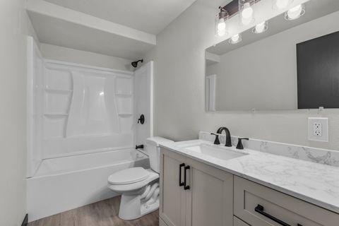 Tiny photo for 695 NE 8th Street, Prineville, OR 97754 (MLS # 220217611)