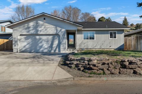 Tiny photo for 695 NE 8th Street, Prineville, OR 97754 (MLS # 220217611)