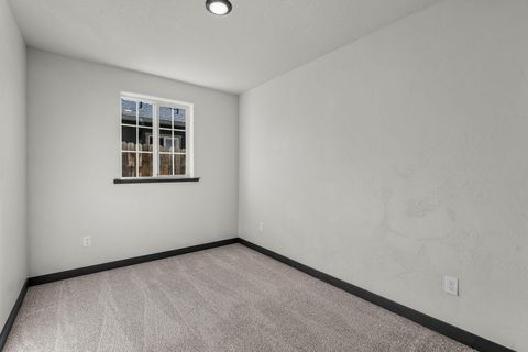 Tiny photo for 695 NE 8th Street, Prineville, OR 97754 (MLS # 220217611)