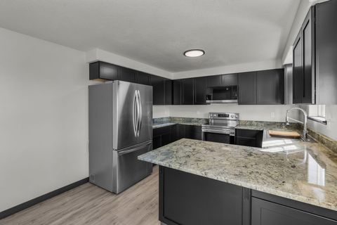 Tiny photo for 695 NE 8th Street, Prineville, OR 97754 (MLS # 220217611)