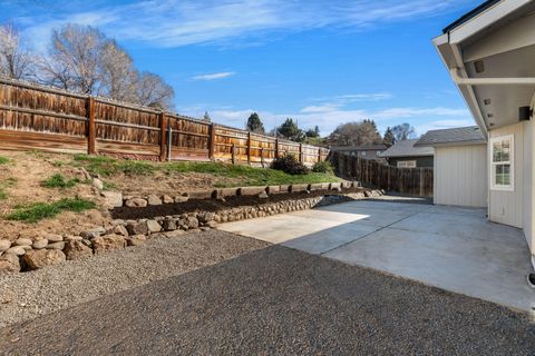 Tiny photo for 695 NE 8th Street, Prineville, OR 97754 (MLS # 220217611)