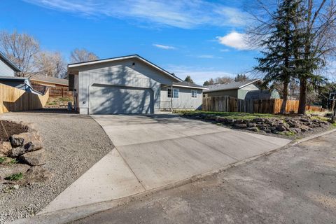 Tiny photo for 695 NE 8th Street, Prineville, OR 97754 (MLS # 220217611)