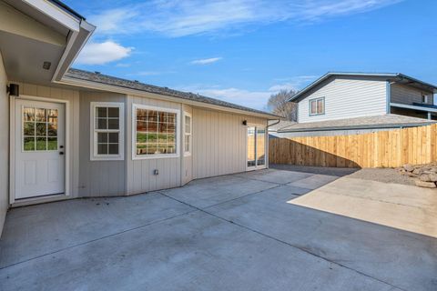 Tiny photo for 695 NE 8th Street, Prineville, OR 97754 (MLS # 220217611)
