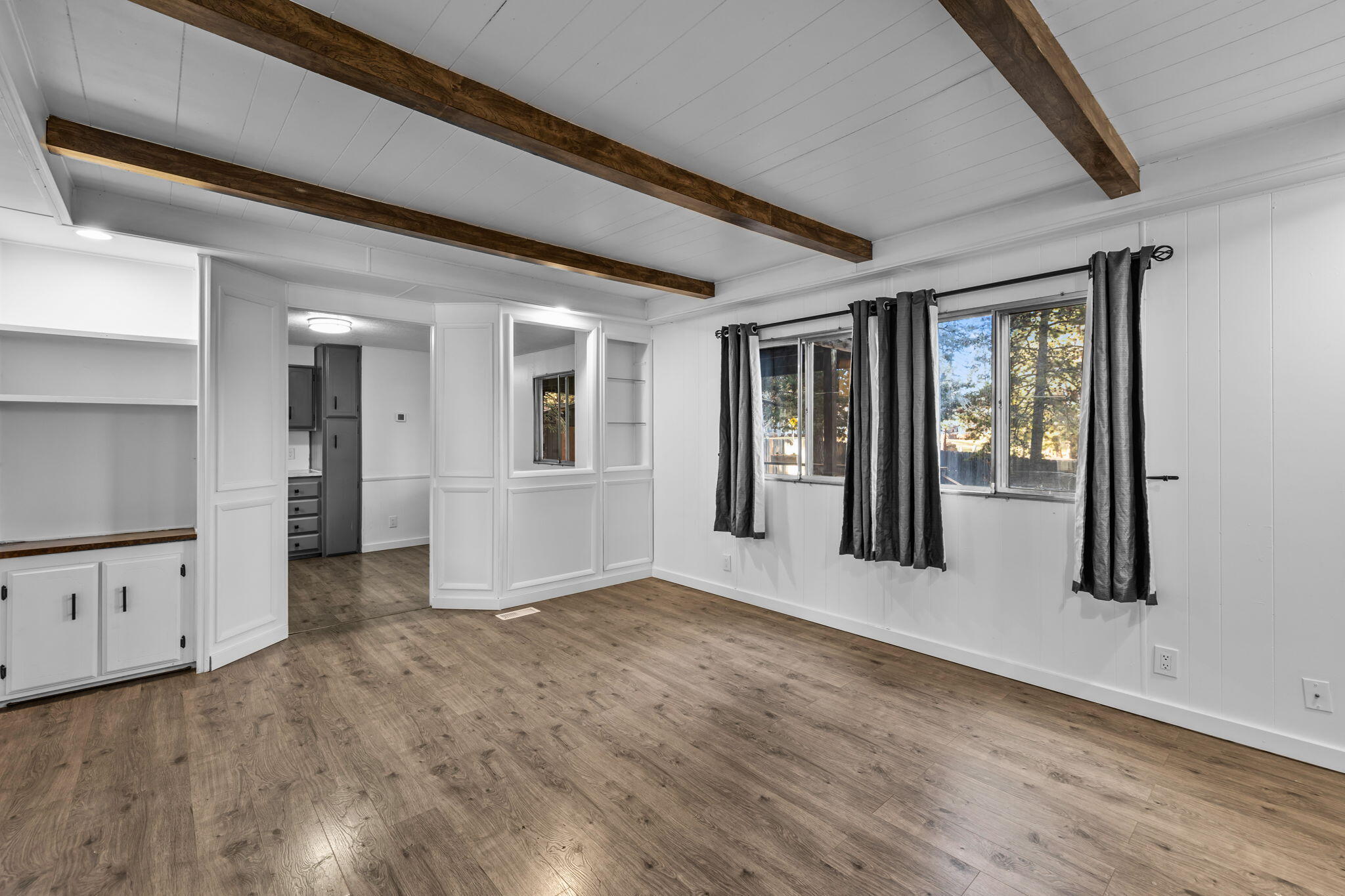 Romaine Village - Residential