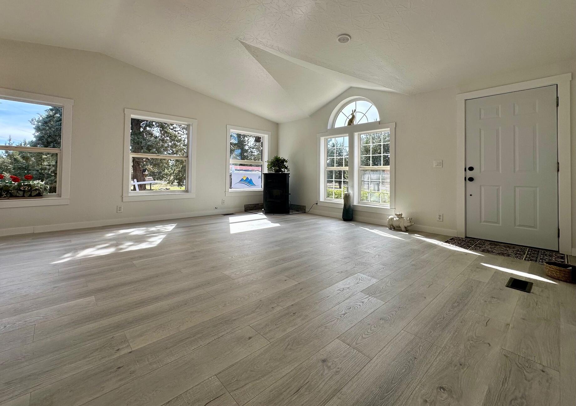 9065 SW Panorama Road