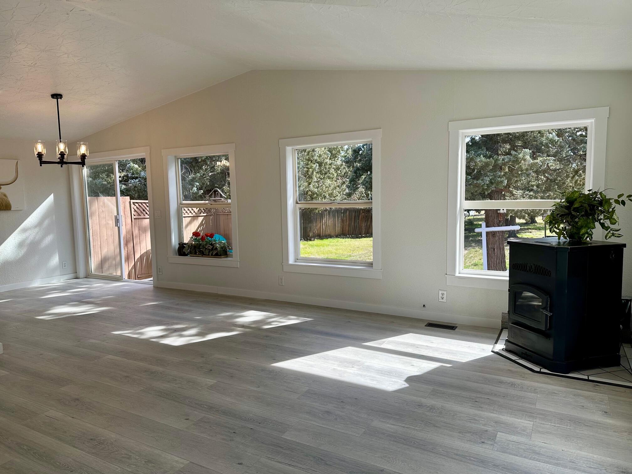 9065 SW Panorama Road