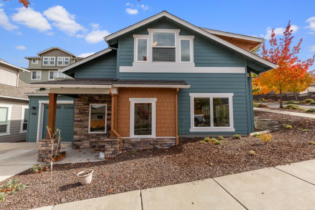 Meadowbrook Park II At North Mountain - Residential