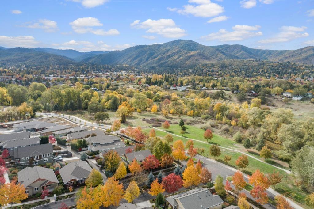 Meadowbrook Park II At North Mountain - Residential