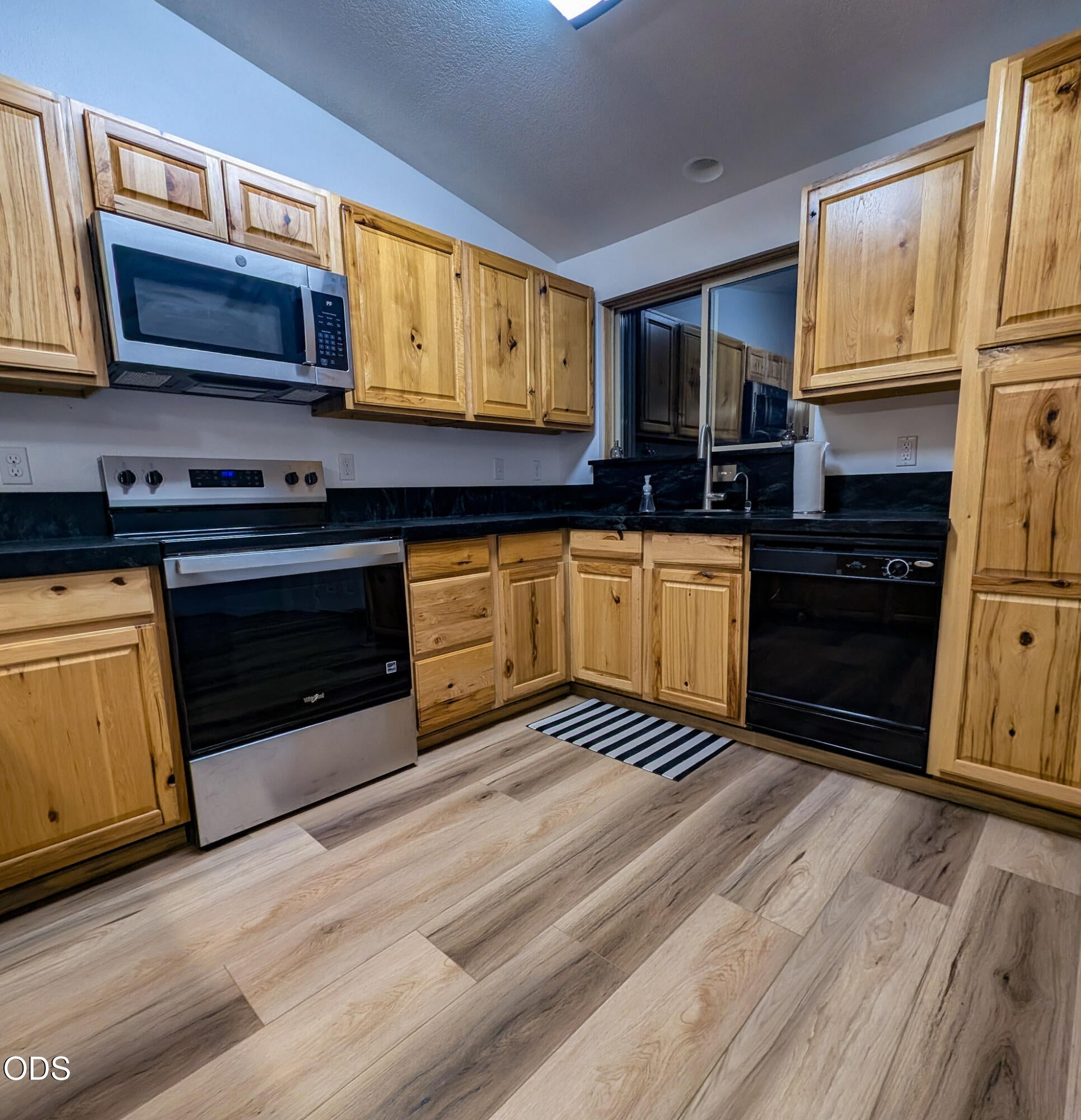 16947 Quartz Hill Road