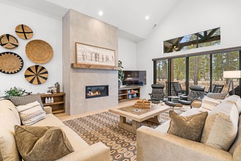 Tiny photo for 56282 Elk Run Drive #404, Bend, OR 97707 (MLS # 220215122)